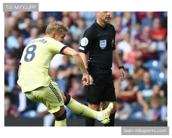 桑普防线表现稳健，状态回暖全力备战关键战役